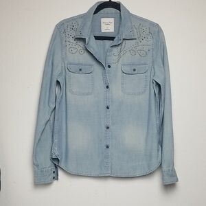 American Eagle Outfitters Chambray Shirt